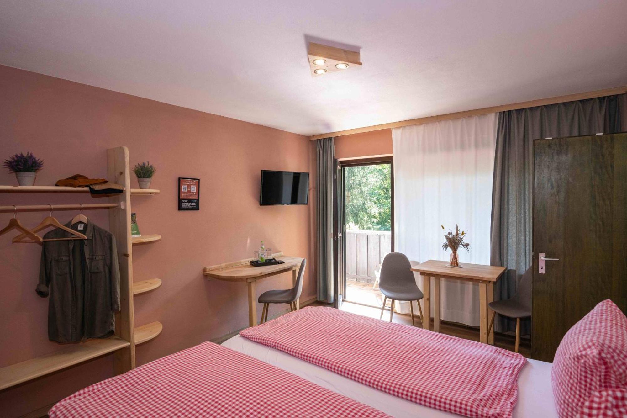 Talstation Heumoederntal Hotel Treuchtlingen Buitenkant foto